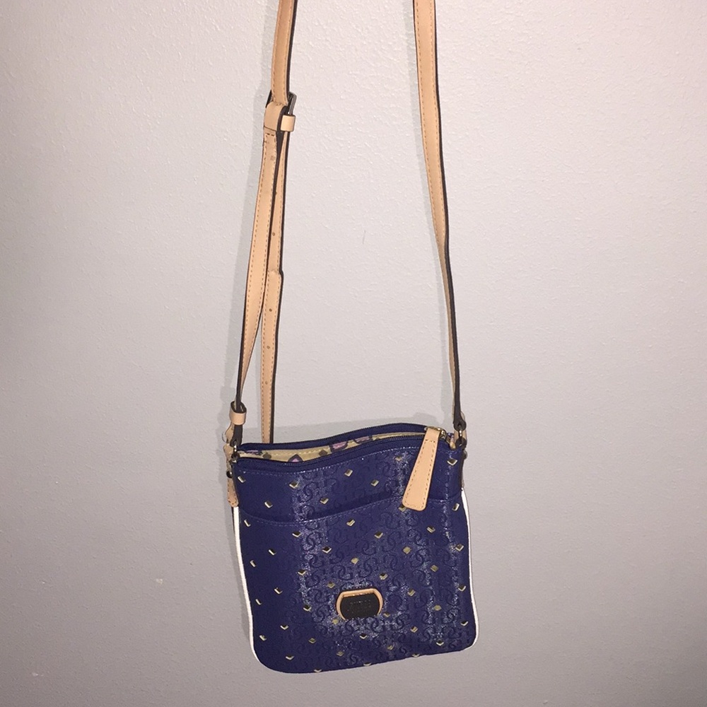 GUESS - Picture 1 of 4